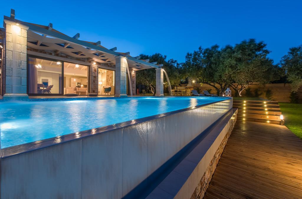 Avra Luxury Villa & Spa كيري الغرفة الصورة